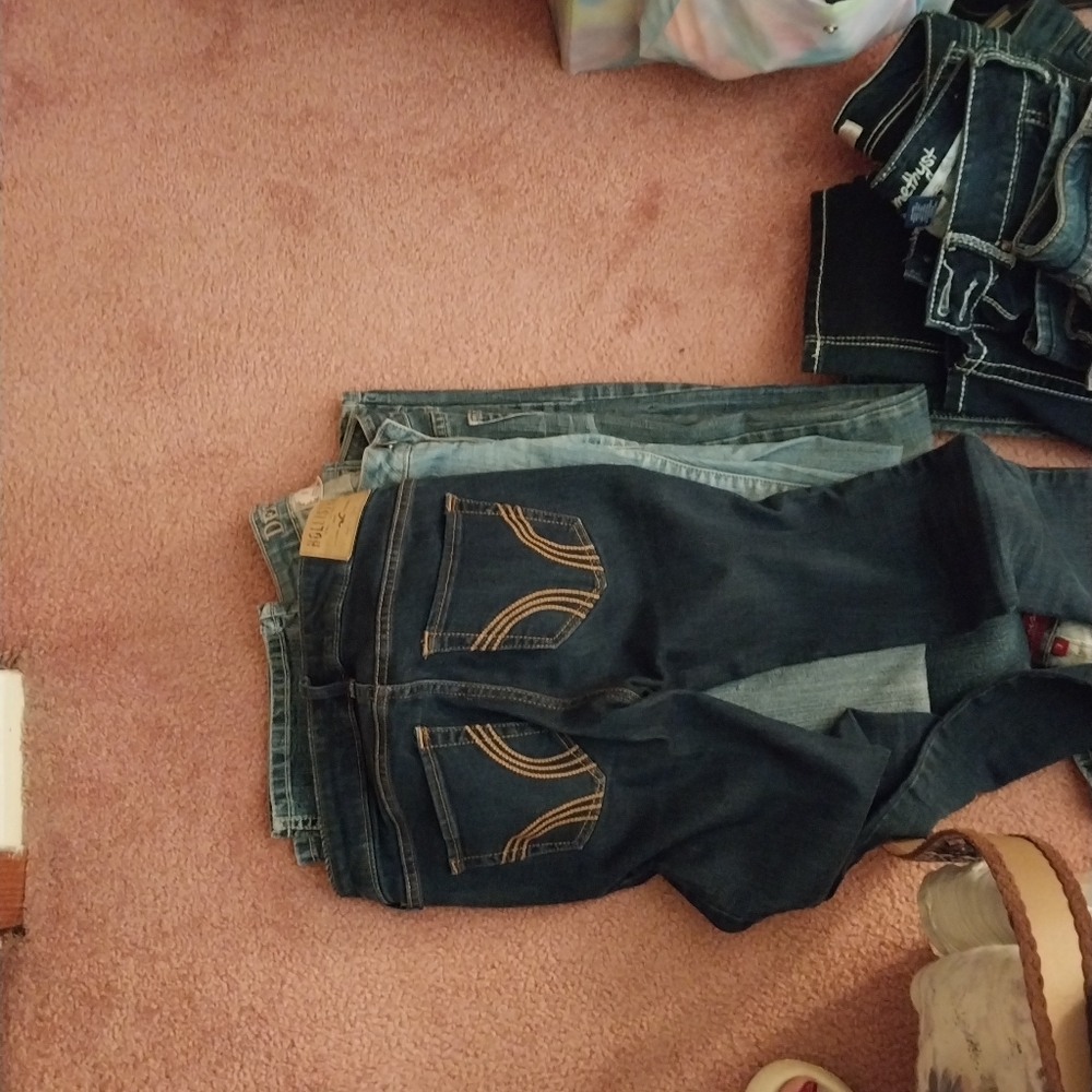 Ladys jeans 6 pair size 1 6 pairs size 0